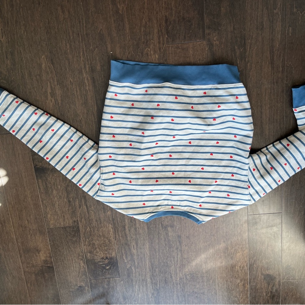 Pact heart sweater like new